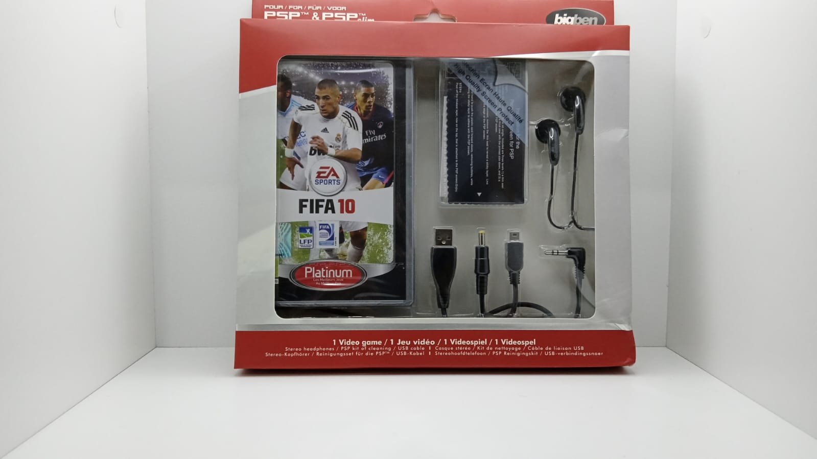 PSP - Fifa 10 + chránič obrazovky + slúchadlá + napájací a dátový kábel