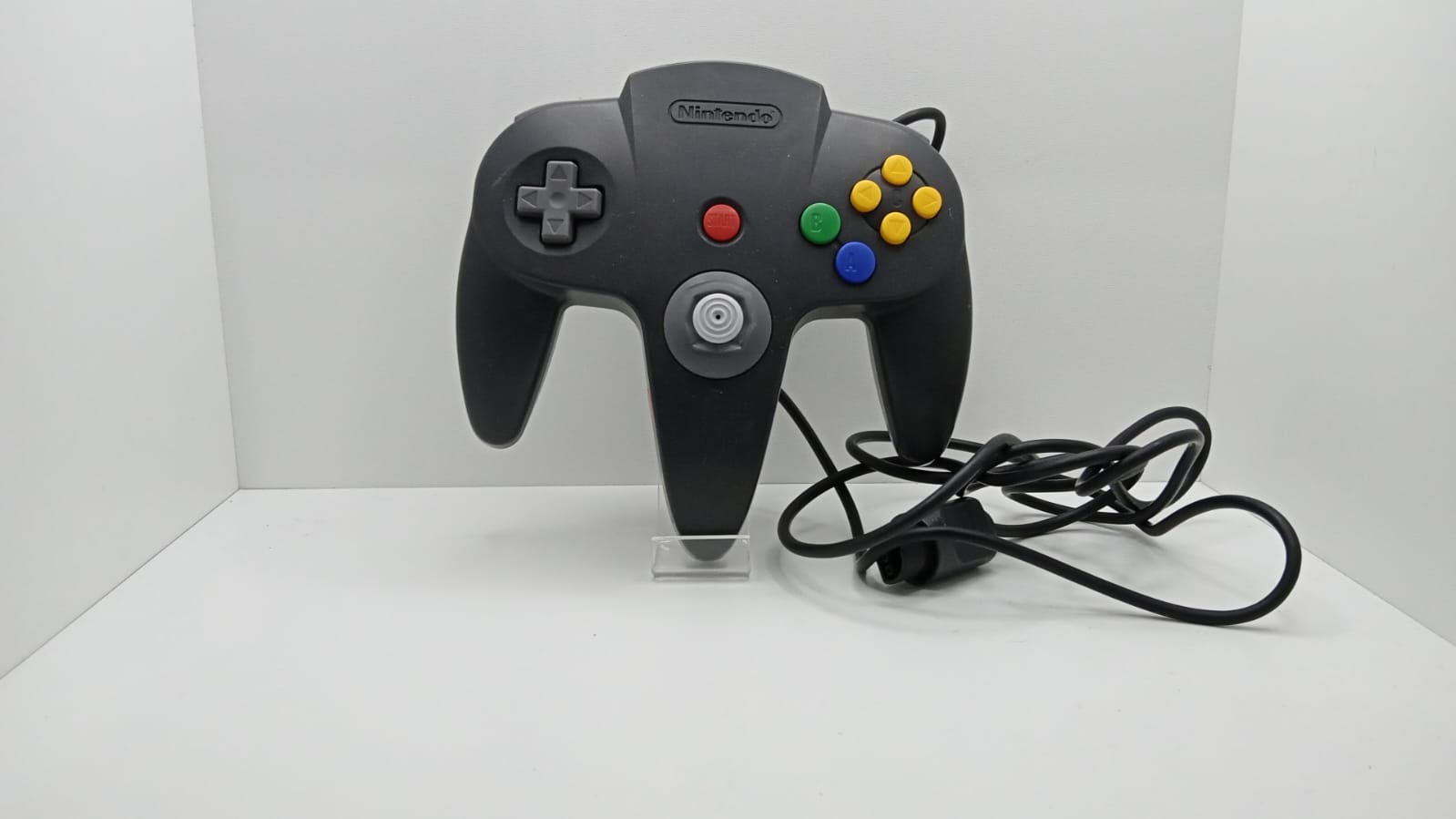 Controller Nintendo 64 - Nintendo® - Black/Grey - curatat si reconditionat