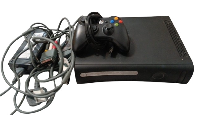 Consola XBOX XBOX 360 FAT 120GB - SN 610588794605 - (002)