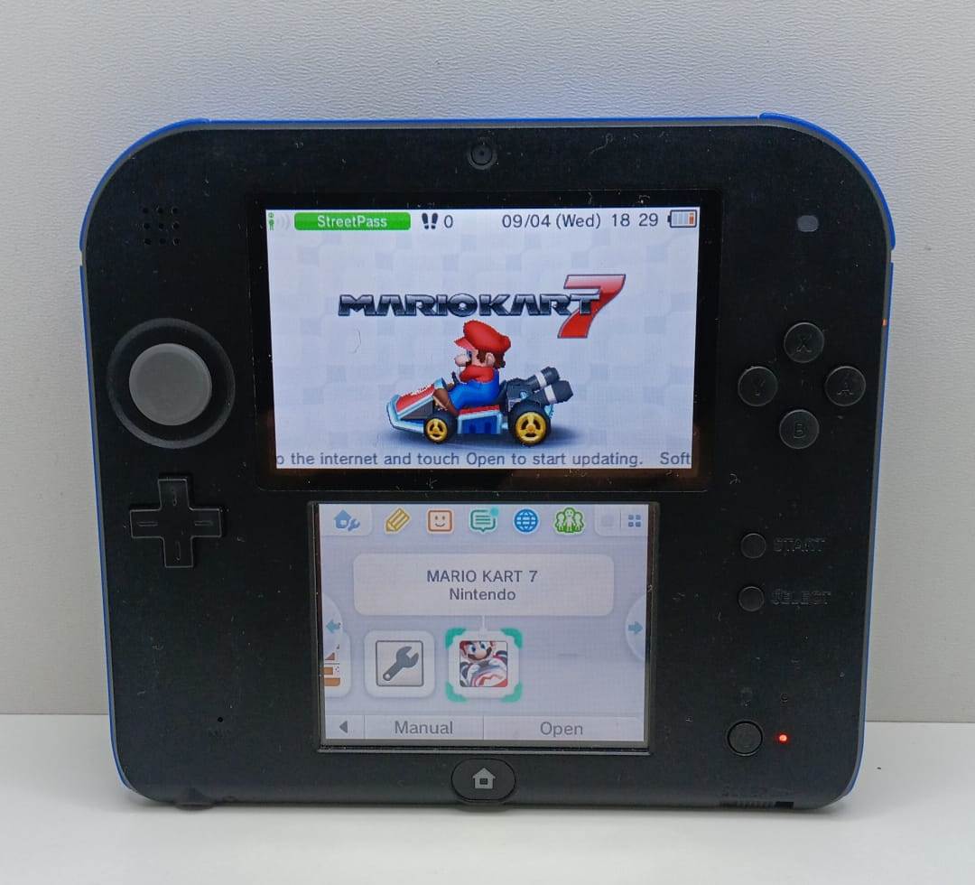 Consola Nintendo 2DS + 4GB SD Card + Mario Kart 7  - AEM122107700 (004)